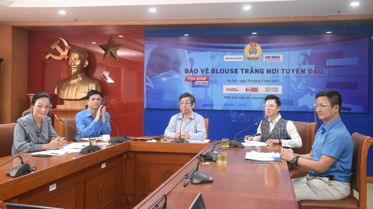 Tường thuật tọa đàm "Bảo vệ Blouse trắng nơi tuyến đầu"