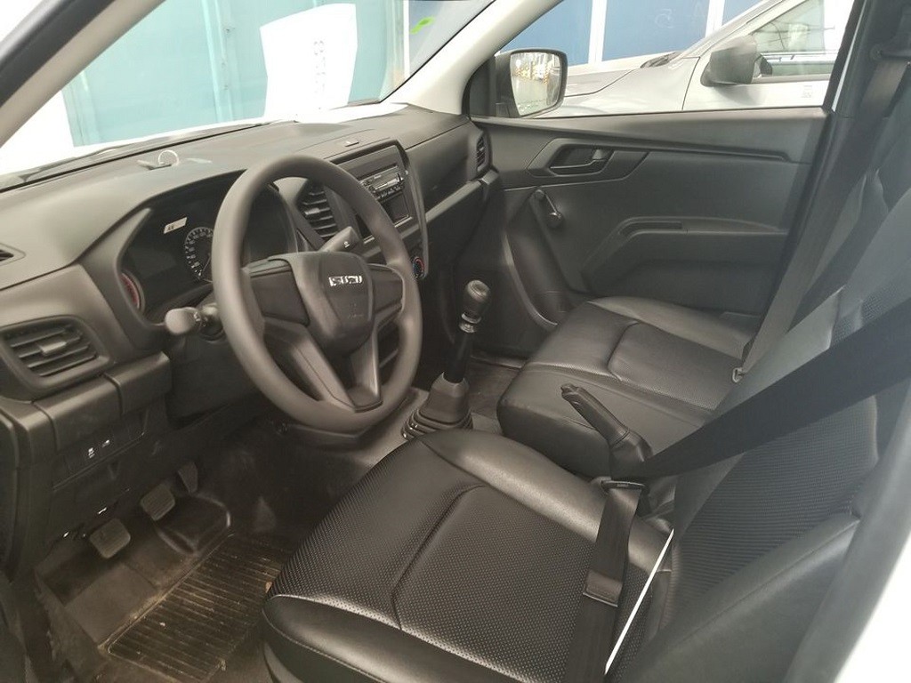 Isuzu D-Max thêm bản cabin đôi giả rẻ, chỉ 499 triệu đồng