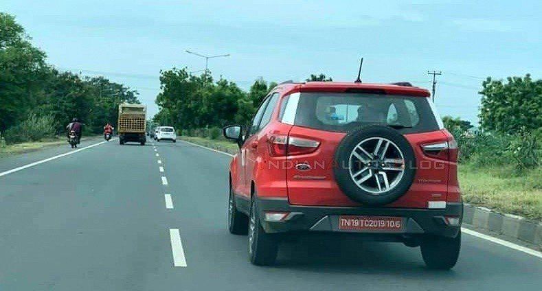 Ford EcoSport 2022 lộ diện, có bánh dự phòng phía sau Ford EcoSport 2022 lộ diện, có bánh dự phòng phía sau