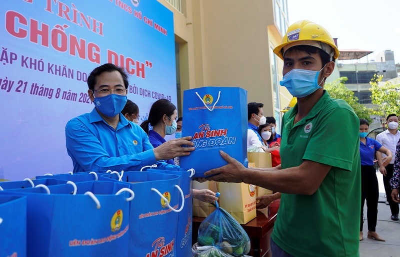 Đẩy mạnh hỗ trợ đoàn viên, người lao động gặp khó khăn do dịch Covid-19 Đẩy mạnh hỗ trợ đoàn viên, người lao động gặp khó khăn do dịch Covid-19