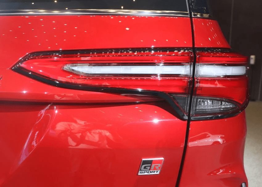 Toyota Fortuner GR Sport giá hơn 1,3 tỷ đồng tại Thái Lan Toyota Fortuner GR Sport giá hơn 1,3 tỷ đồng tại Thái Lan