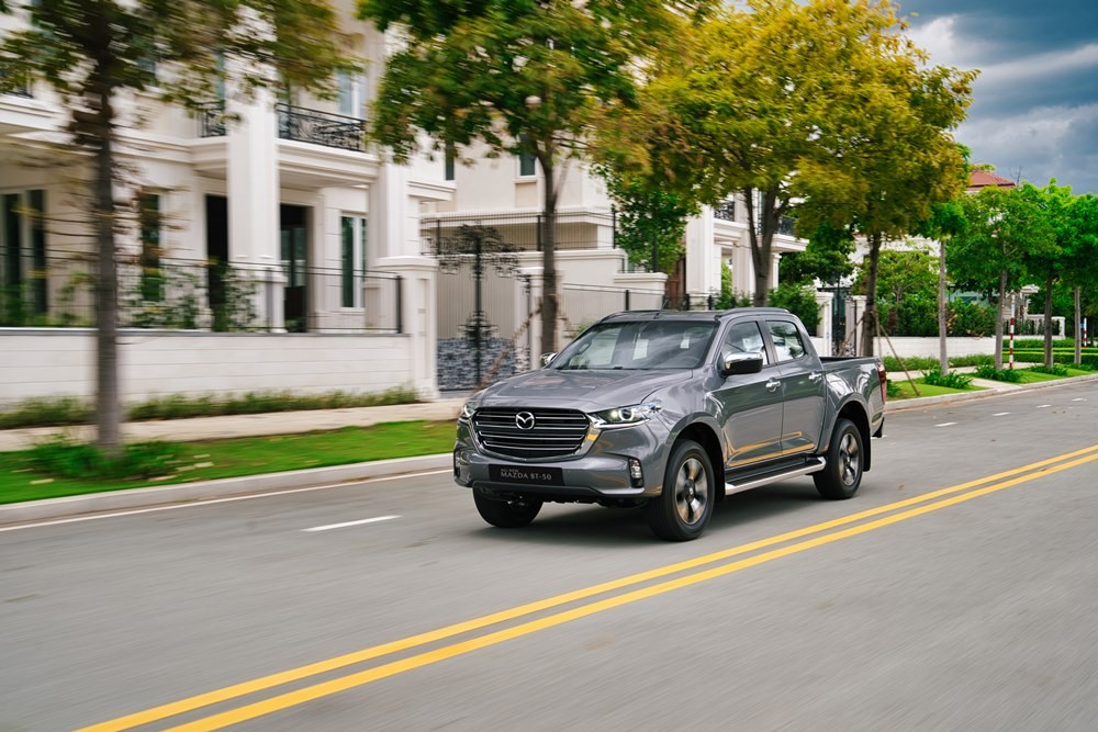 Mazda BT-50 mới ra mắt, giá 659 triệu đồng