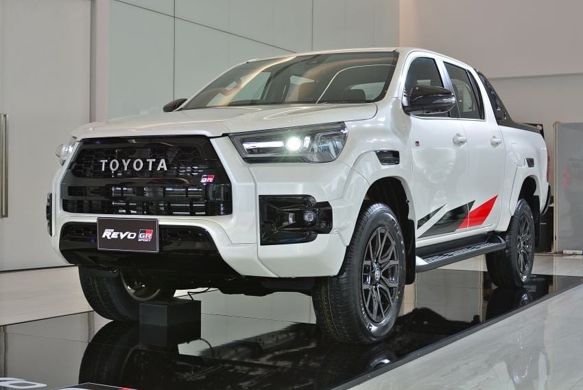 Toyota Hilux GR-Sport giá từ 615 triệu đồng tại Thái Lan Toyota Hilux GR Sport giá từ 615 triệu đồng tại Thái Lan