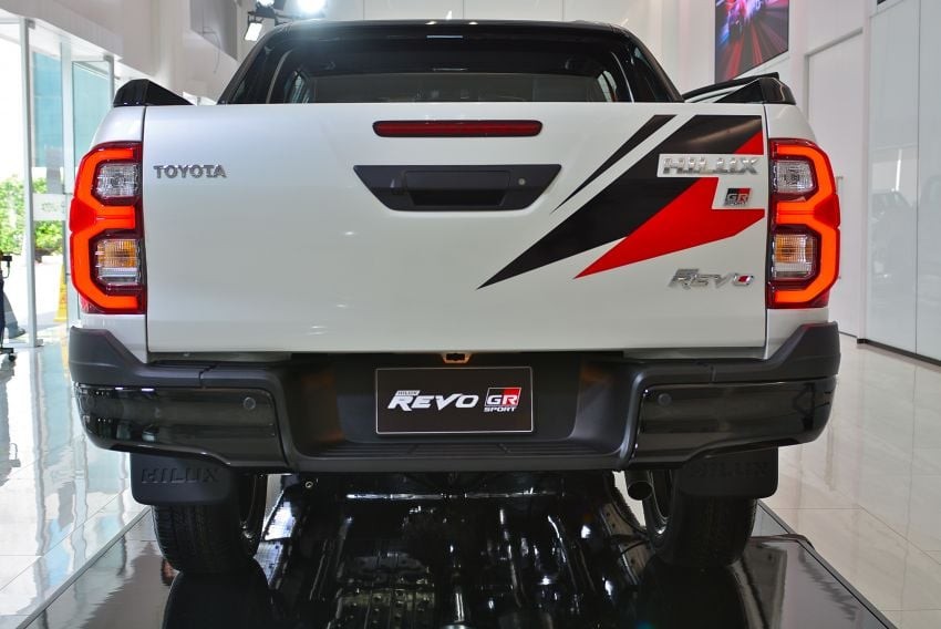 Toyota Hilux GR-Sport giá từ 615 triệu đồng tại Thái Lan Toyota Hilux GR Sport giá từ 615 triệu đồng tại Thái Lan