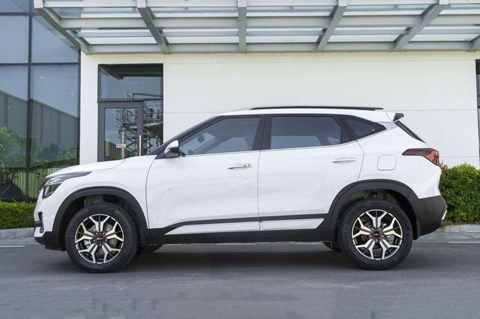 Kia Seltos 2021 bản nâng cấp vừa ra mắt Việt Nam có giá từ 615 triệu đông