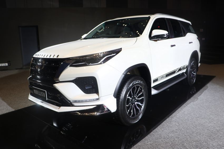 Toyota Fortuner 2021 với gói phụ kiện Modellista ra mắt tại Thái Lan