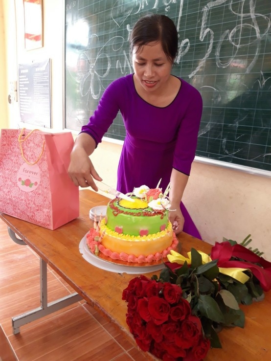 cô Khuất Thị Hương