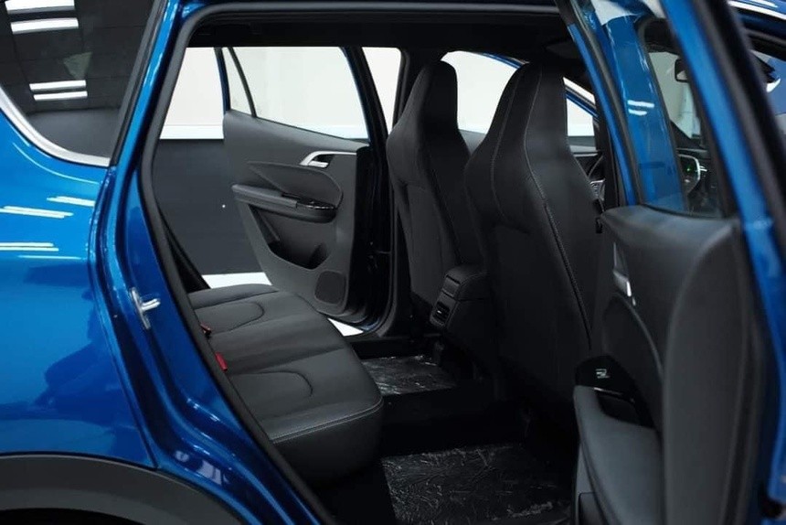 VinFast VF e34 có màn hình giải trí đặt dọc giống dòng Lux của hãng VinFast VF e34 có màn hình giải trí đặt dọc giống dòng Lux của hãng