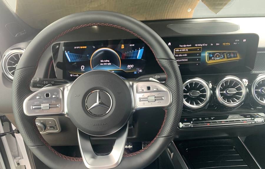Cận cảnh Mercedes-AMG GLB 35 4Matic giá 2,69 tỷ đồng vừa về Việt Nam