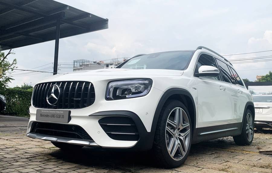 Cận cảnh Mercedes-AMG GLB 35 4Matic giá 2,69 tỷ đồng vừa về Việt Nam