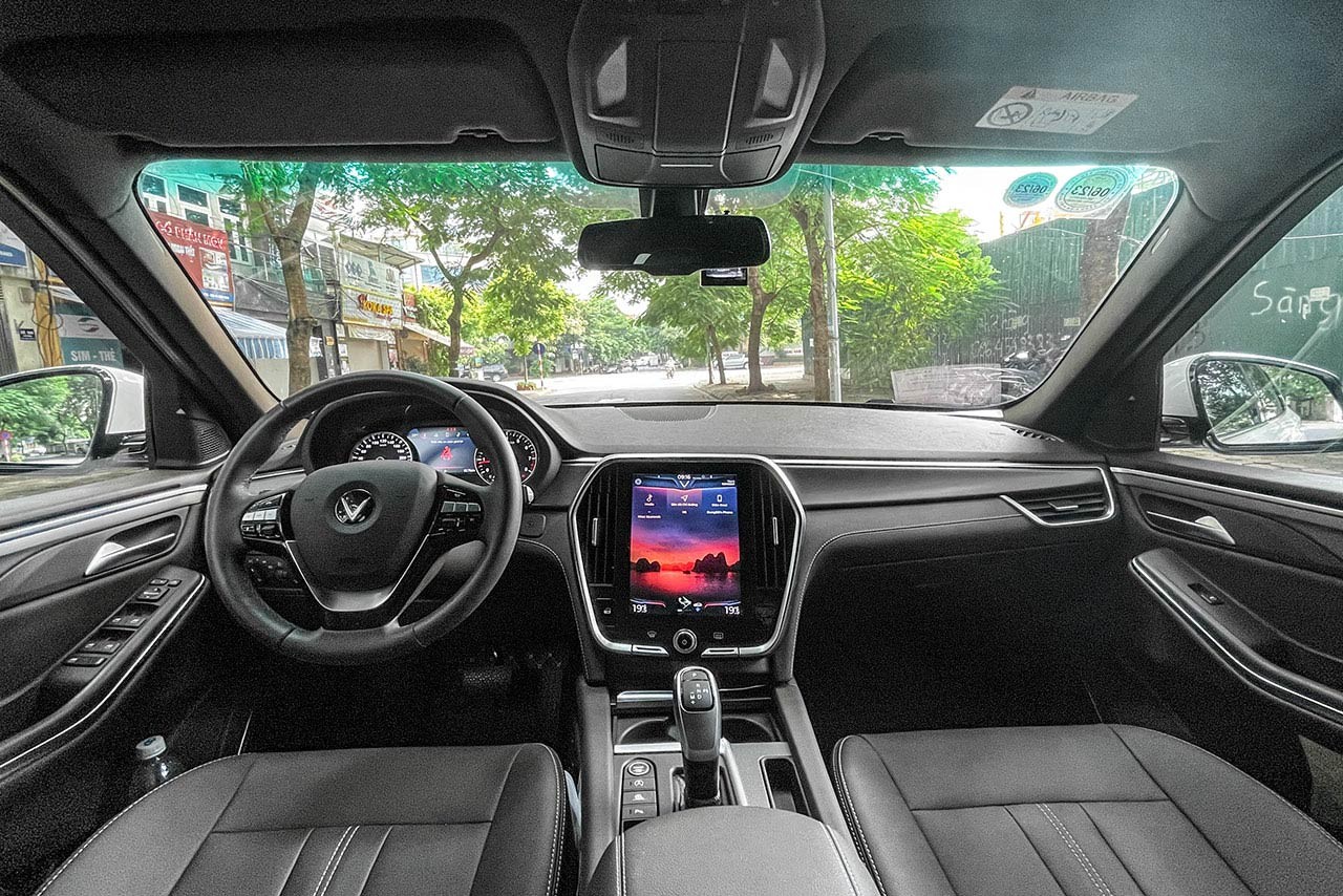 Tôi thích cảm giác lái của VinFast Lux SA2.0 Tôi thích cảm giác lái của VinFast Lux SA2.0