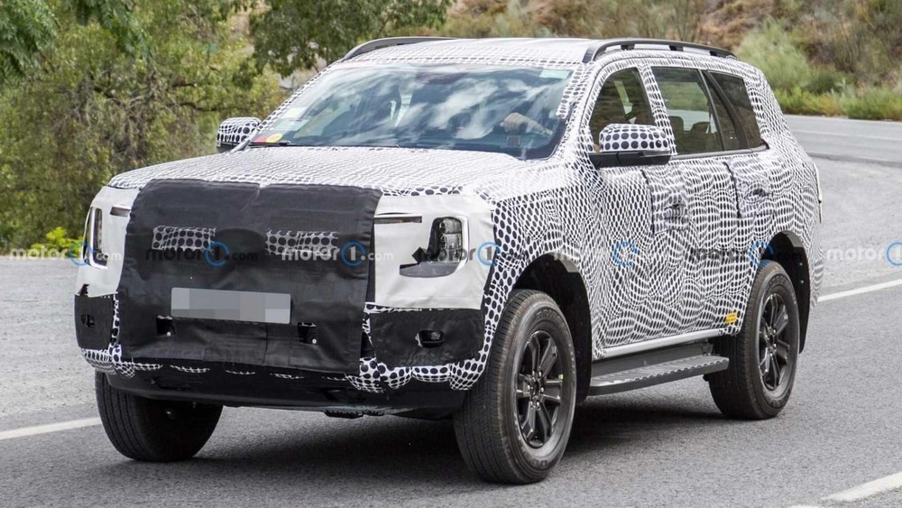 Lộ diện hình ảnh nội thất Ford Everest thế hệ mới