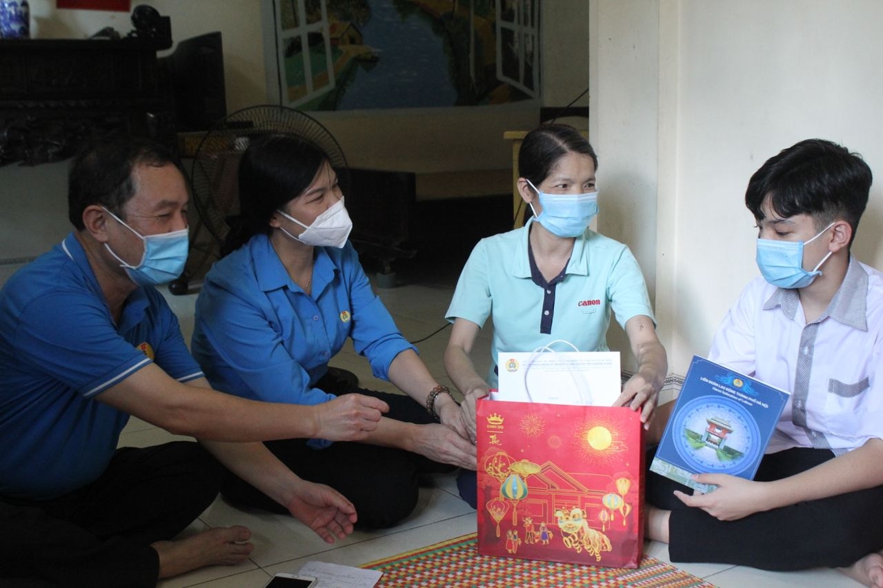 LĐLĐ TP Hà Nội hỗ trợ mua máy tính cho con công nhân, viên chức, lao động