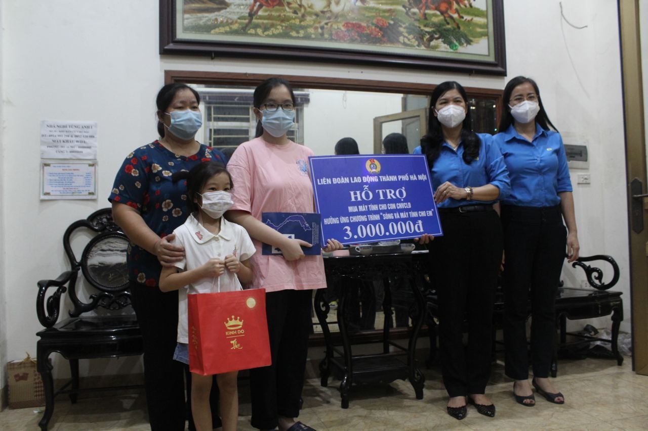 LĐLĐ TP Hà Nội hỗ trợ mua máy tính cho con công nhân, viên chức, lao động