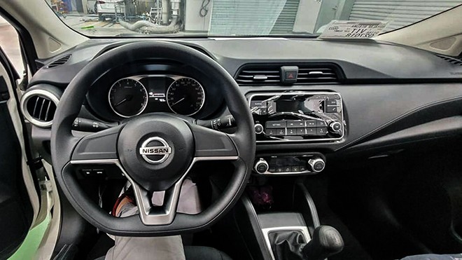 Nissan Almera giá rẻ về nước, thấp hơn bản cao cấp đến 110 triệu đồng