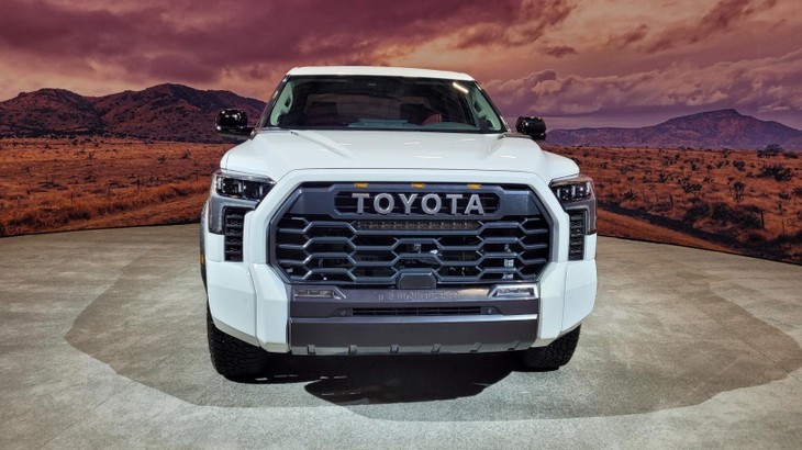 Toyota Tundra 2022 ra mắt, cạnh tranh với Ford F-150 Toyota Tundra 2022 ra mắt, cạnh tranh với Ford F-150
