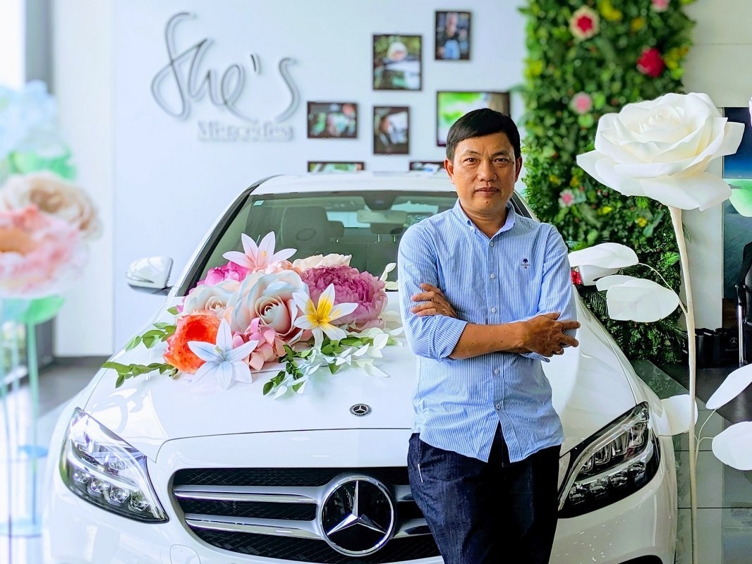 Khách hàng truyền thống của Mercedes sẽ “chi thêm” để trải nghiệm xe điện EQ