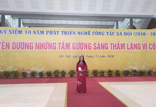 Vòng tay ấm áp tình đồng chí Vòng tay ấm áp tình đồng chí