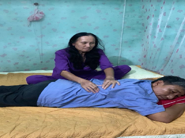 Vòng tay ấm áp tình đồng chí Vòng tay ấm áp tình đồng chí