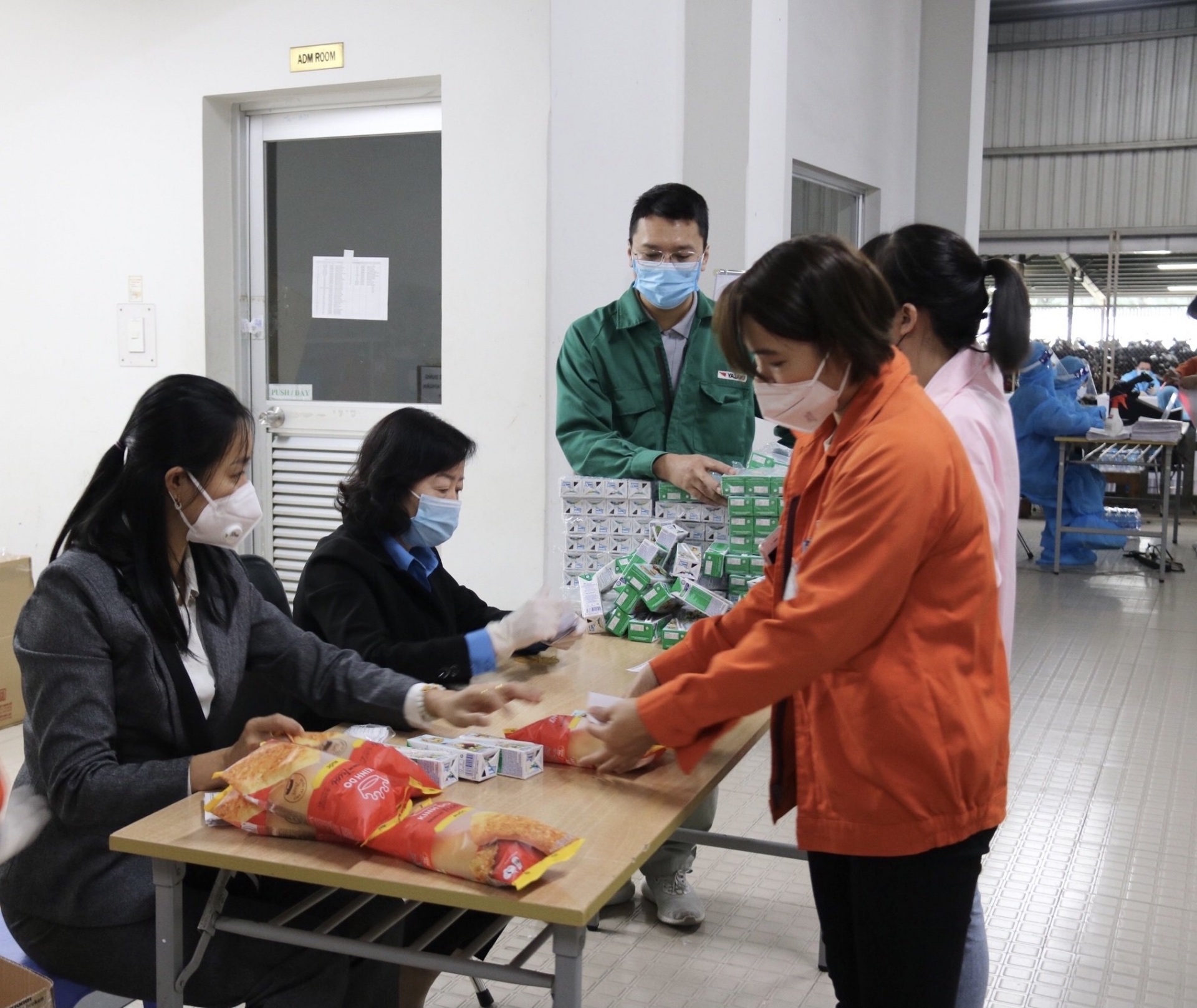 Thái Bình: Đẩy mạnh tiêm vắc xin cho công nhân lao động để đảm bảo sản xuất