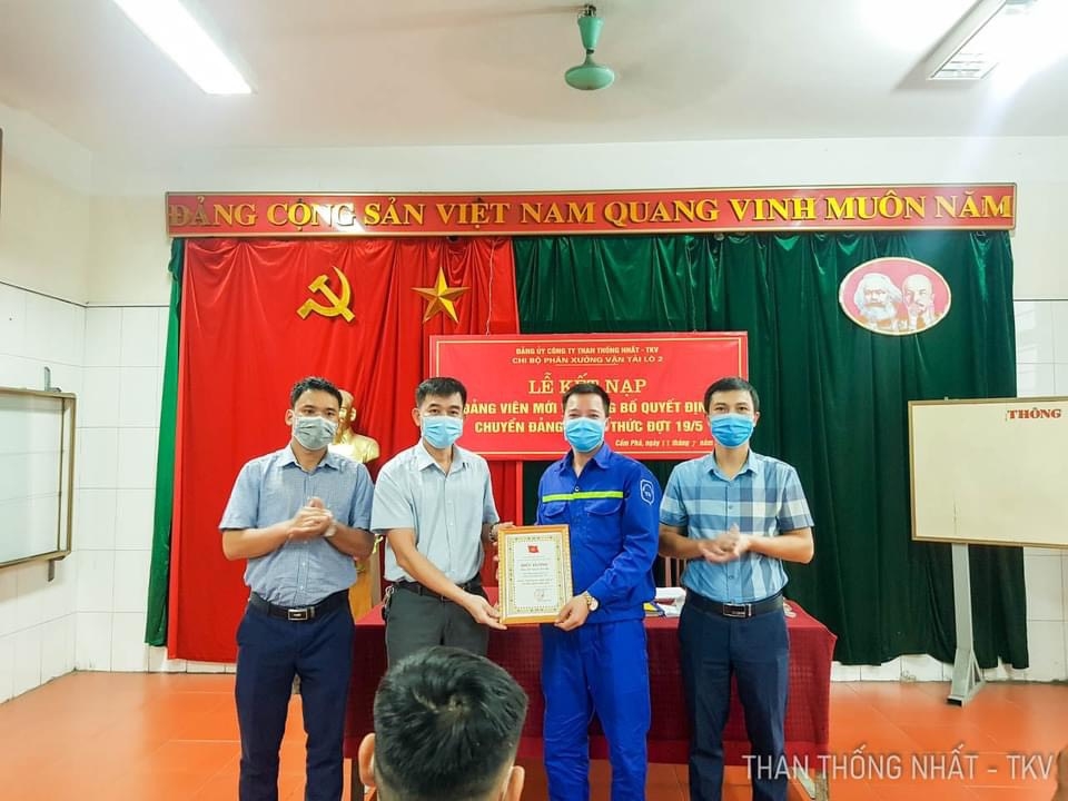 Những tấm gương sáng thợ mỏ