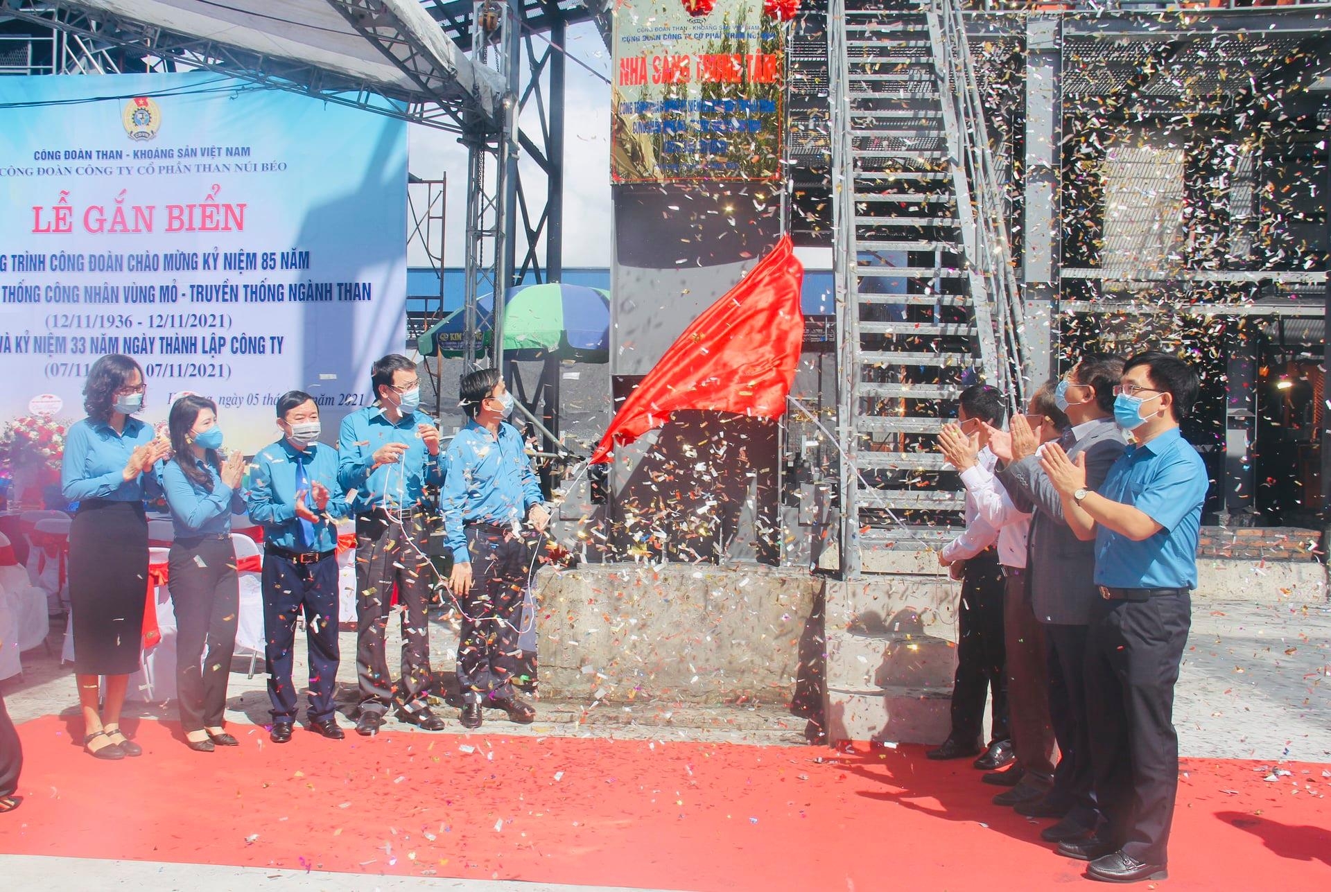 Than Núi Béo: Hành trình tiến vào lòng đất Than Núi Béo: Hành trình tiến vào lòng đất