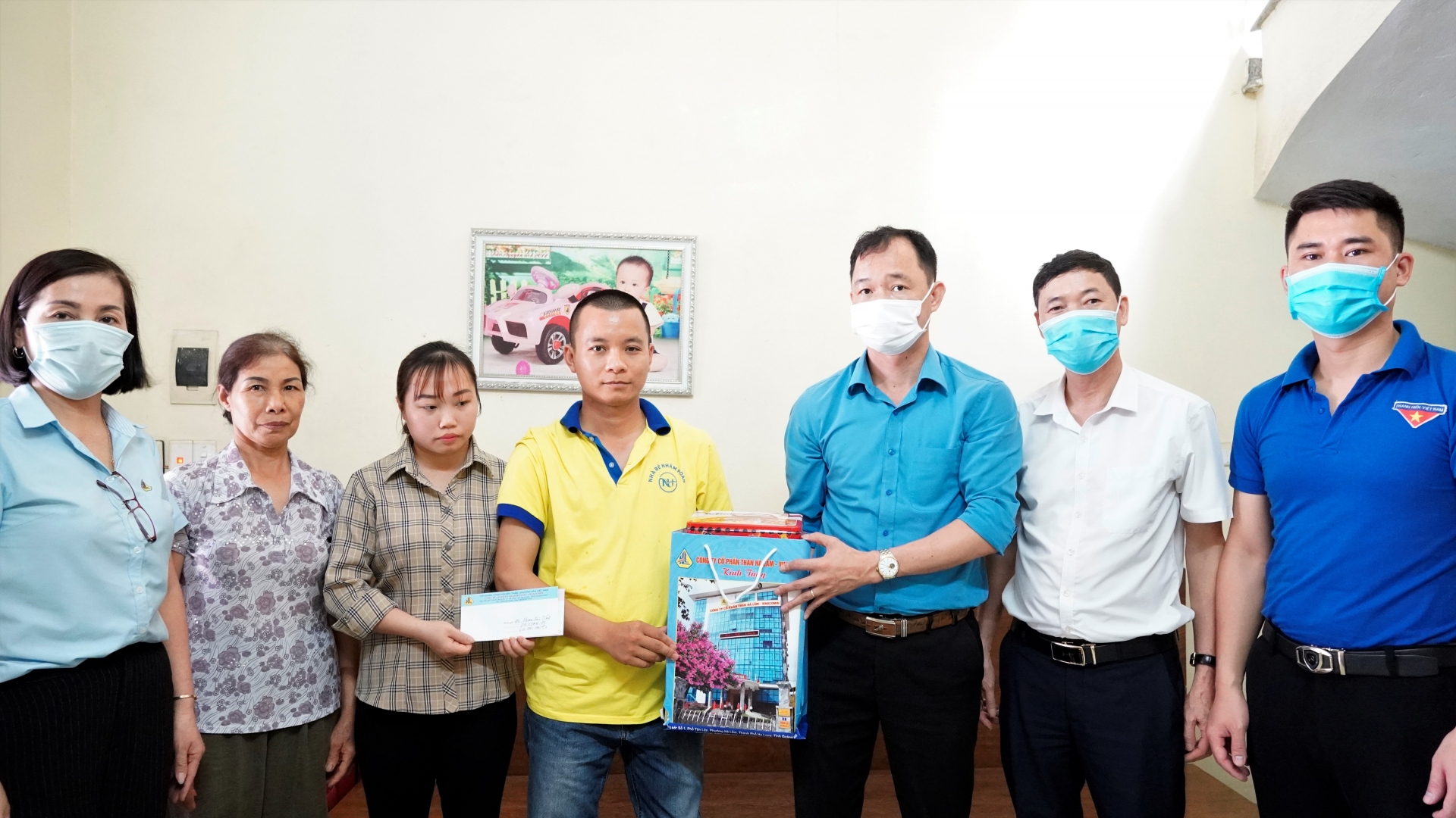 Than Hà Lầm: Vừa phòng chống Covid-19 vừa chăm lo tốt đời sống người lao động Than Hà Lầm: Vừa phòng chống Covid-19 vừa chăm lo tốt đời sống người lao động