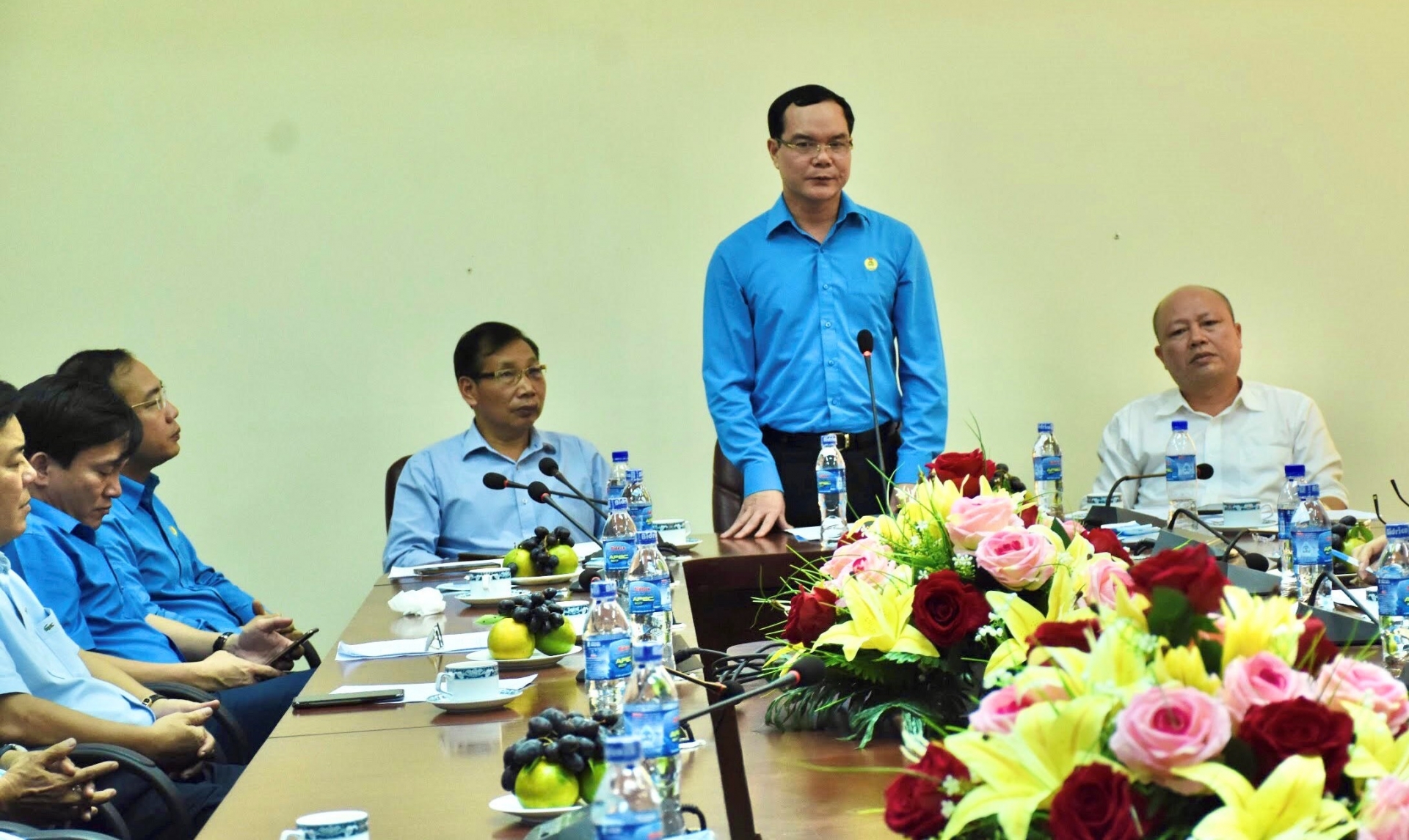 Đầu năm, Chủ tịch Tổng Liên đoàn Lao động Việt Nam thăm và chúc Tết công nhân lao động dau nam chu tich tong lien doan lao dong viet nam tham va chuc tet cong nhan lao dong