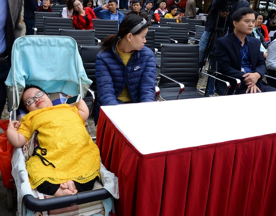 de nguoi lao dong khuyet tat them tu tin va yeu cuoc song