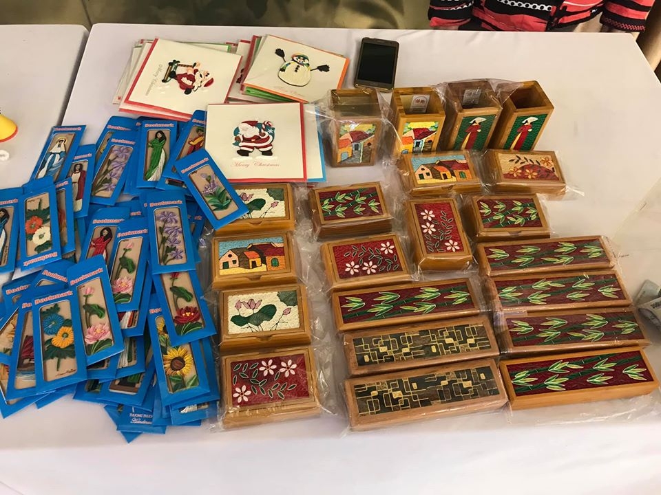 Phiên chợ Tết của những người “công nhân đặc biệt” phien cho tet cua nhung nguoi cong nhan dac biet