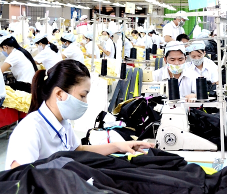 Doanh nghiệp phải bù thêm tiền lãi nếu chậm lương người lao động