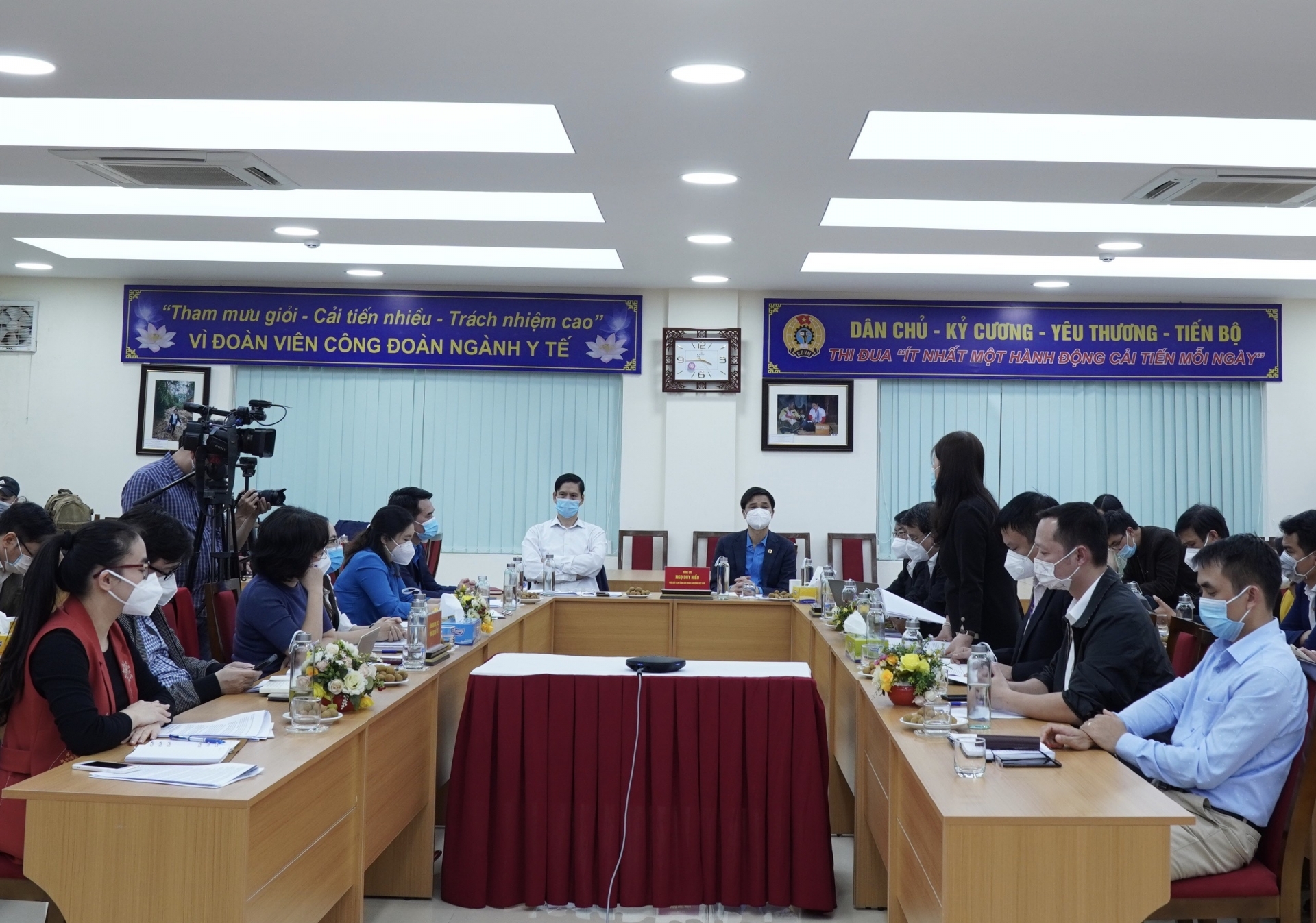 Tết Nguyên đán, nhân viên Bệnh viện Tuệ Tĩnh được Công đoàn đề xuất hỗ trợ cao hơn quy định Tết Nguyên đán, nhân viên Bệnh viện Tuệ Tĩnh được Công đoàn đề xuất hỗ trợ cao hơn quy định