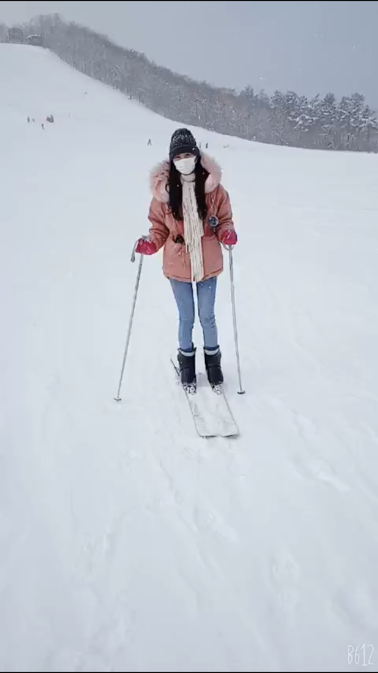 Nữ công nhân và quan điểm “hãy dành dụm tiền để bước ra thế giới” Nữ công nhân và quan điểm “hãy dành dụm tiền để bước ra thế giới”