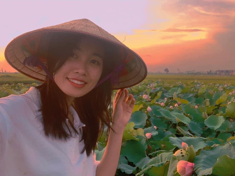 Đầm sen quê hương trong suy nghĩ của thí sinh “Trai xinh - Gái đẹp các Khu công nghiệp” Đầm sen quê hương trong suy nghĩ của thí sinh “Trai xinh - Gái đẹp các Khu công nghiệp”