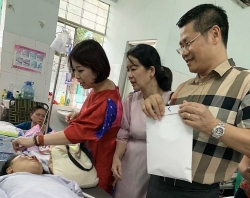 Ấm tình đồng nghiệp Đoàn Tiếp viên đầu Xuân Canh Tý