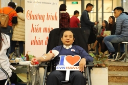 tiep tuc day manh chuong trinh bao ve blouse trang trong nam 2020