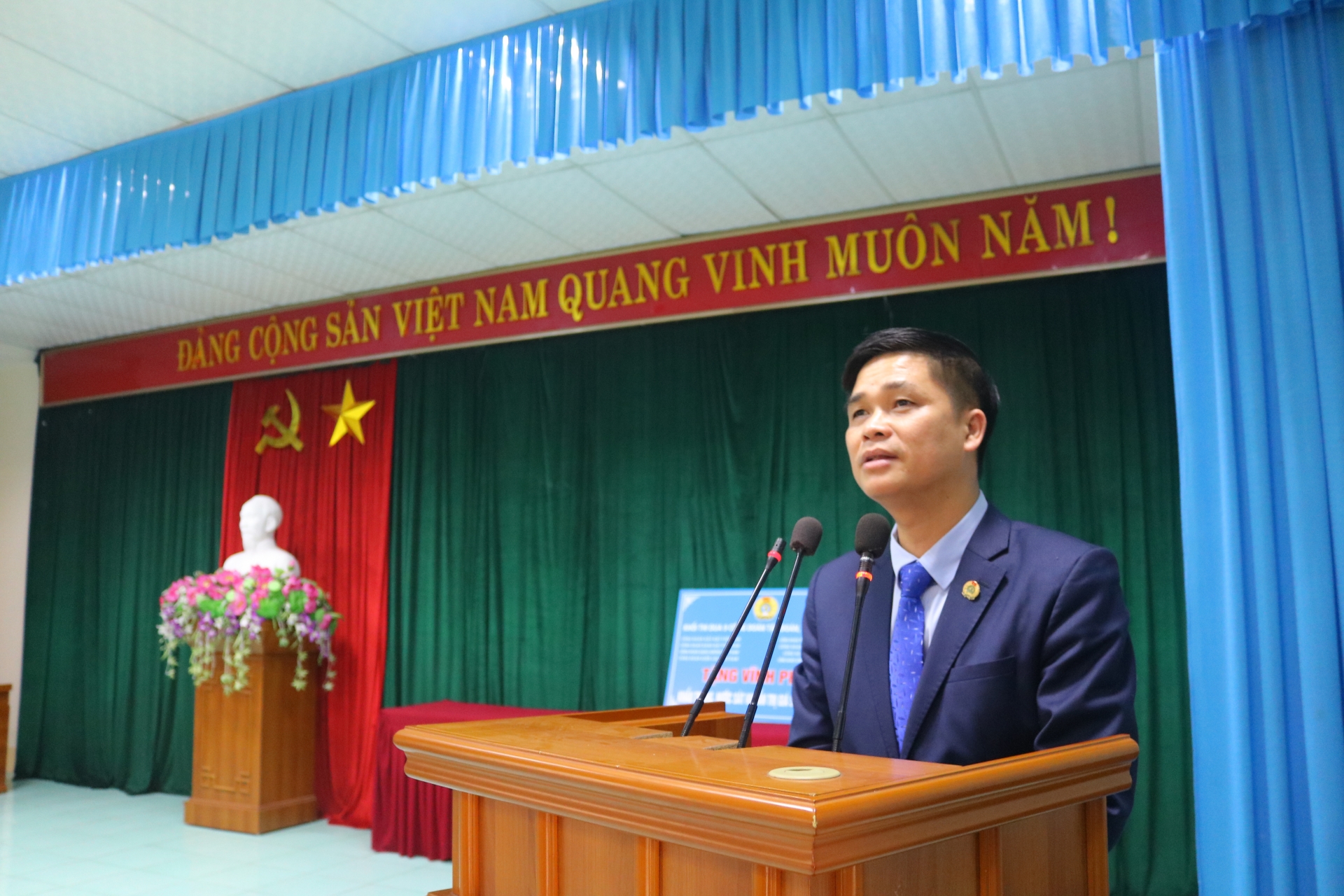 Khối thi đua 9 Công đoàn Tập đoàn, Tổng Công ty hỗ trợ Vĩnh Phúc phòng dịch COVID-19 khoi thi dua 9 cong doan tap doan tong cong ty ho tro vinh phuc phong dich covid 19