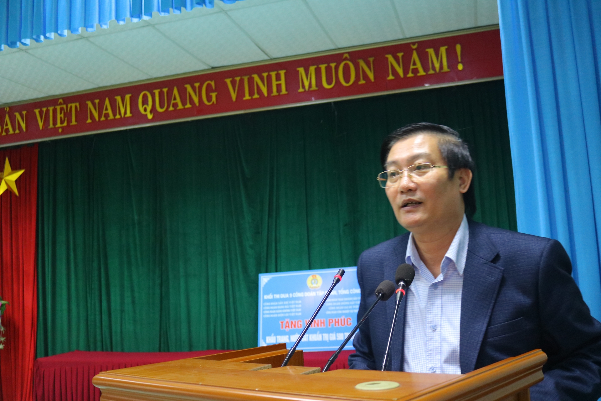 Khối thi đua 9 Công đoàn Tập đoàn, Tổng Công ty hỗ trợ Vĩnh Phúc phòng dịch COVID-19 khoi thi dua 9 cong doan tap doan tong cong ty ho tro vinh phuc phong dich covid 19