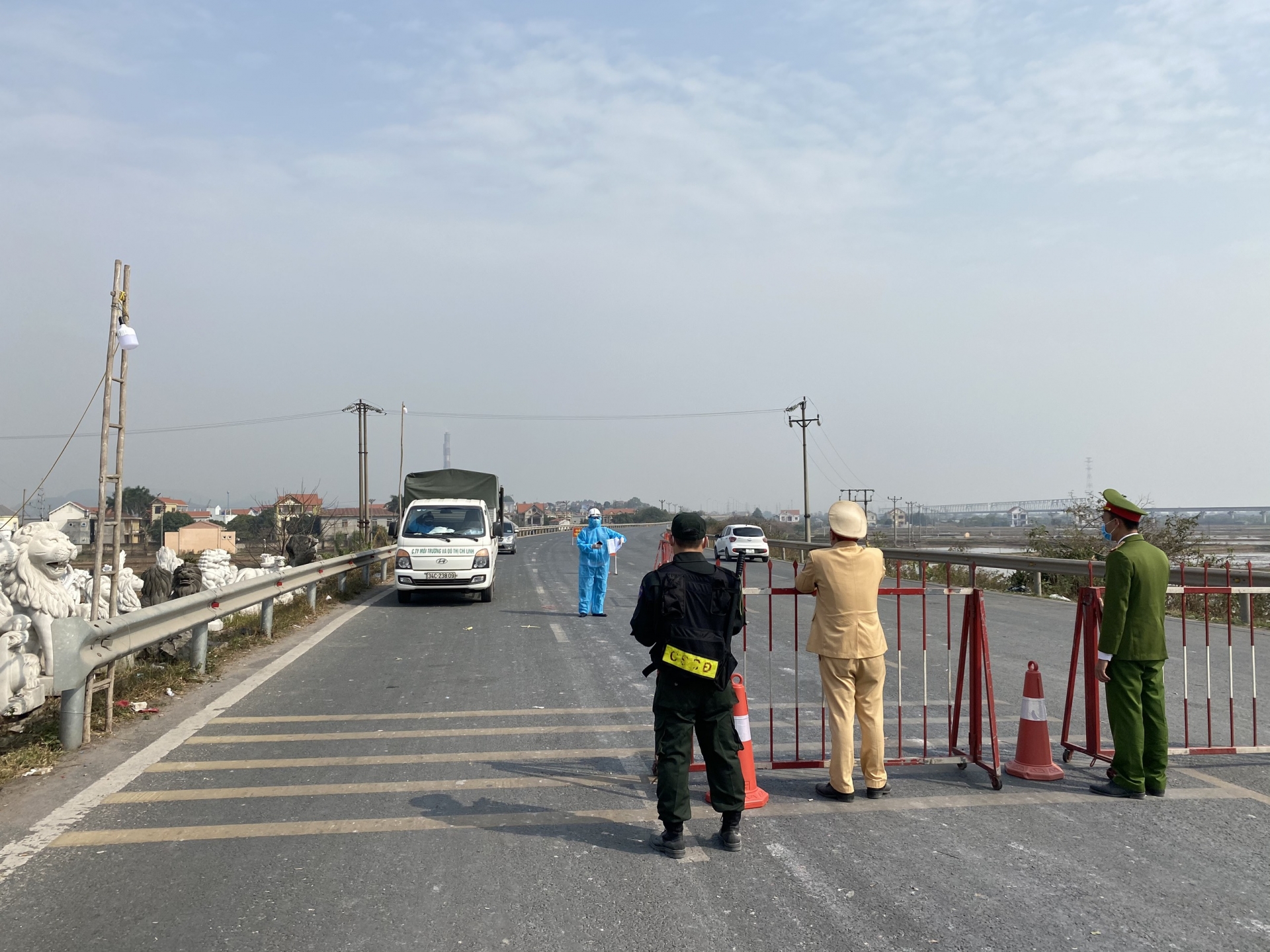 Tặng 5.000 quả trứng gà cho công nhân Hải Dương phải cách ly vì Covid-19 Tặng 5.000 quả trứng gà cho công nhân Hải Dương phải cách ly vì Covid-19