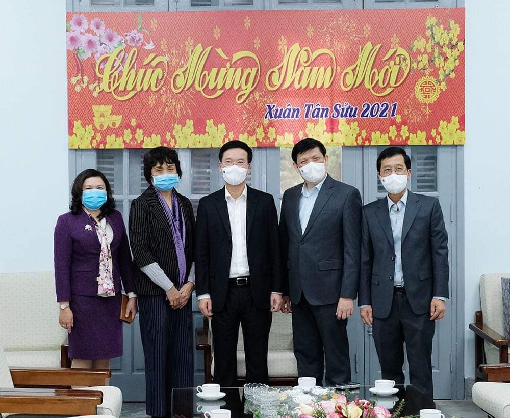 “Cán bộ Viện Vệ sinh Dịch tễ Trung ương lao động không mệt mỏi, xuyên Tết, xuyên đêm”