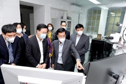 “Cán bộ Viện Vệ sinh Dịch tễ Trung ương lao động không mệt mỏi, xuyên Tết, xuyên đêm”