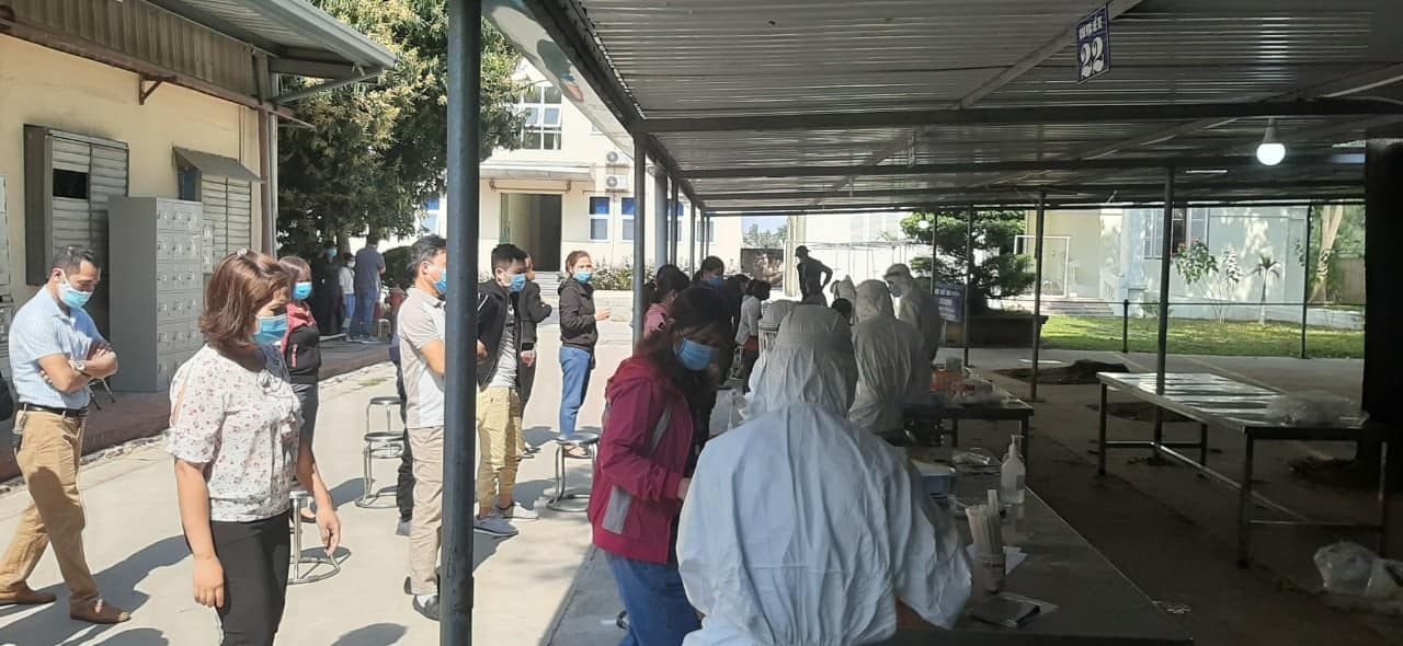 Đâu là cách phòng, chống dịch Covid-19 đúng tại ký túc xá và nơi làm việc