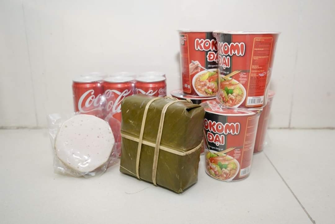 Trao quà Tết cho công nhân F0 của doanh nghiệp mình và doanh nghiệp bạn Trao quà Tết cho công nhân F0 của doanh nghiệp mình và doanh nghiệp bạn