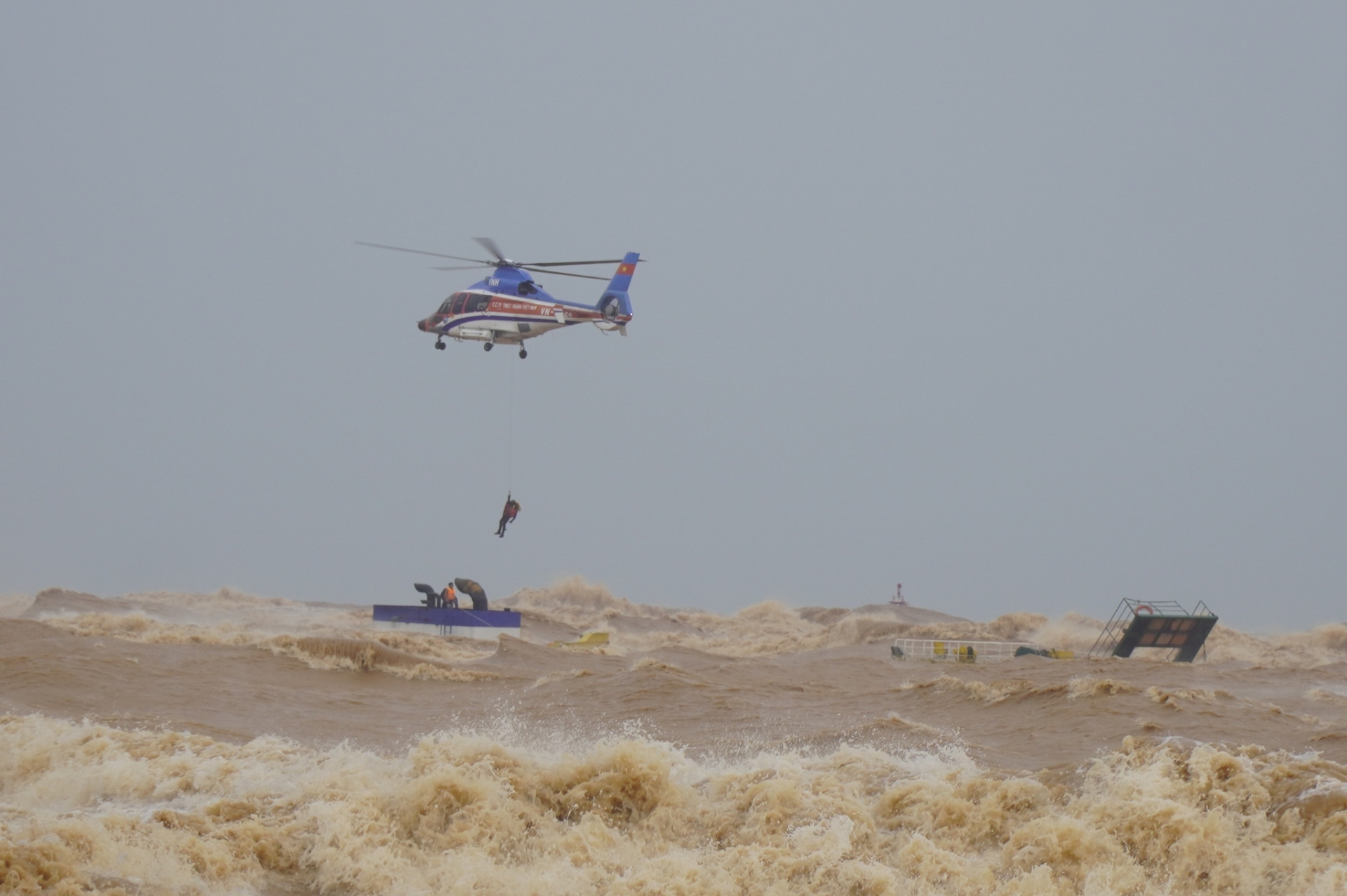 Từ vụ cứu nạn tàu VANDON ACE, cần đầu tư tàu tìm kiếm cứu nạn chuyên dụng