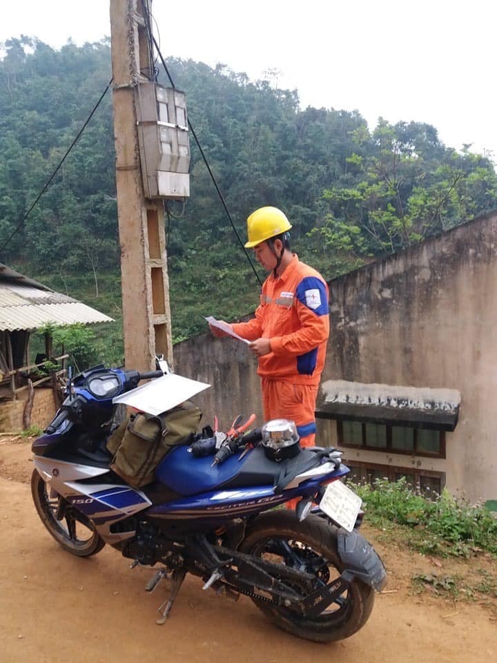 Nam công nhân điện lực không may gặp nạn, vợ một mình lo 4 miệng ăn nam cong nhan dien luc khong may gap nan vo mot minh lo 4 mieng an