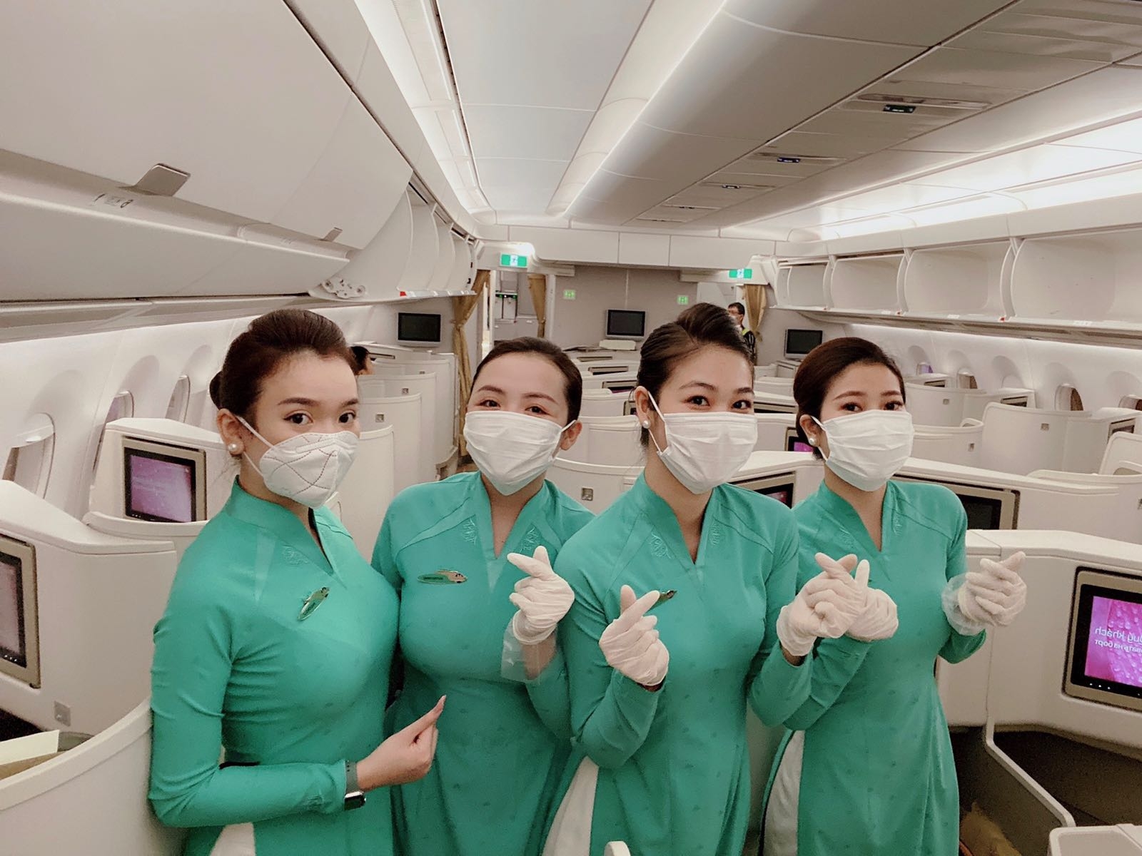 Vào tâm dịch đón đồng bào về nước, hơn 500 tiếp viên hàng không cách ly vao tam dich don dong bao ve nuoc hon 500 tiep vien hang khong cach ly