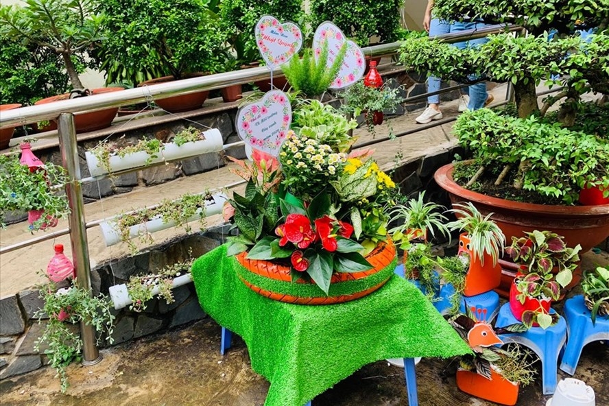 Công nhân lao động hưởng ứng “Tết trồng cây” - “Vì một Việt Nam xanh”