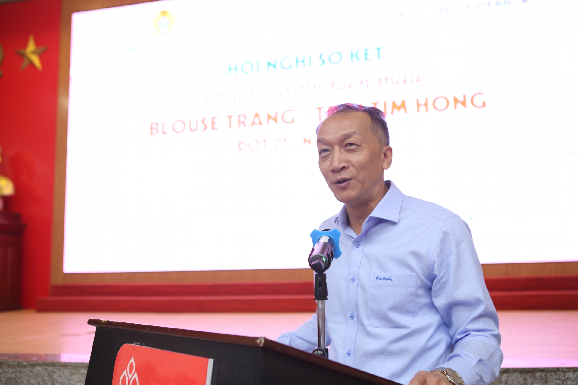 Đoàn viên ngành Y tế vừa phục vụ, vừa dành giọt máu đào cho người bệnh Đoàn viên ngành Y tế vừa phục vụ, vừa dành giọt máu đào cho người bệnh