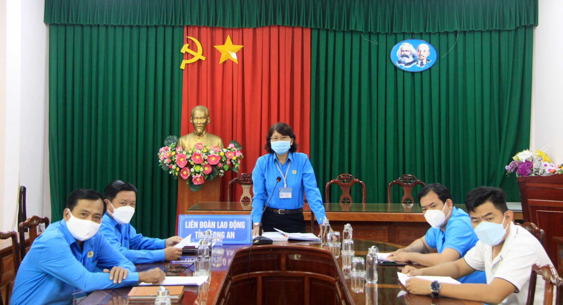 Tìm giải pháp để Công đoàn tham gia phục hồi thị trường lao động Tìm giải pháp để Công đoàn tham gia phục hồi thị trường lao động