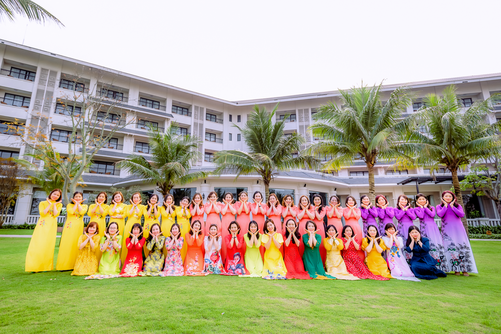 “Những câu chuyện về nữ cán bộ, công nhân viên Điện lực sẽ được lưu giữ đến mai sau”